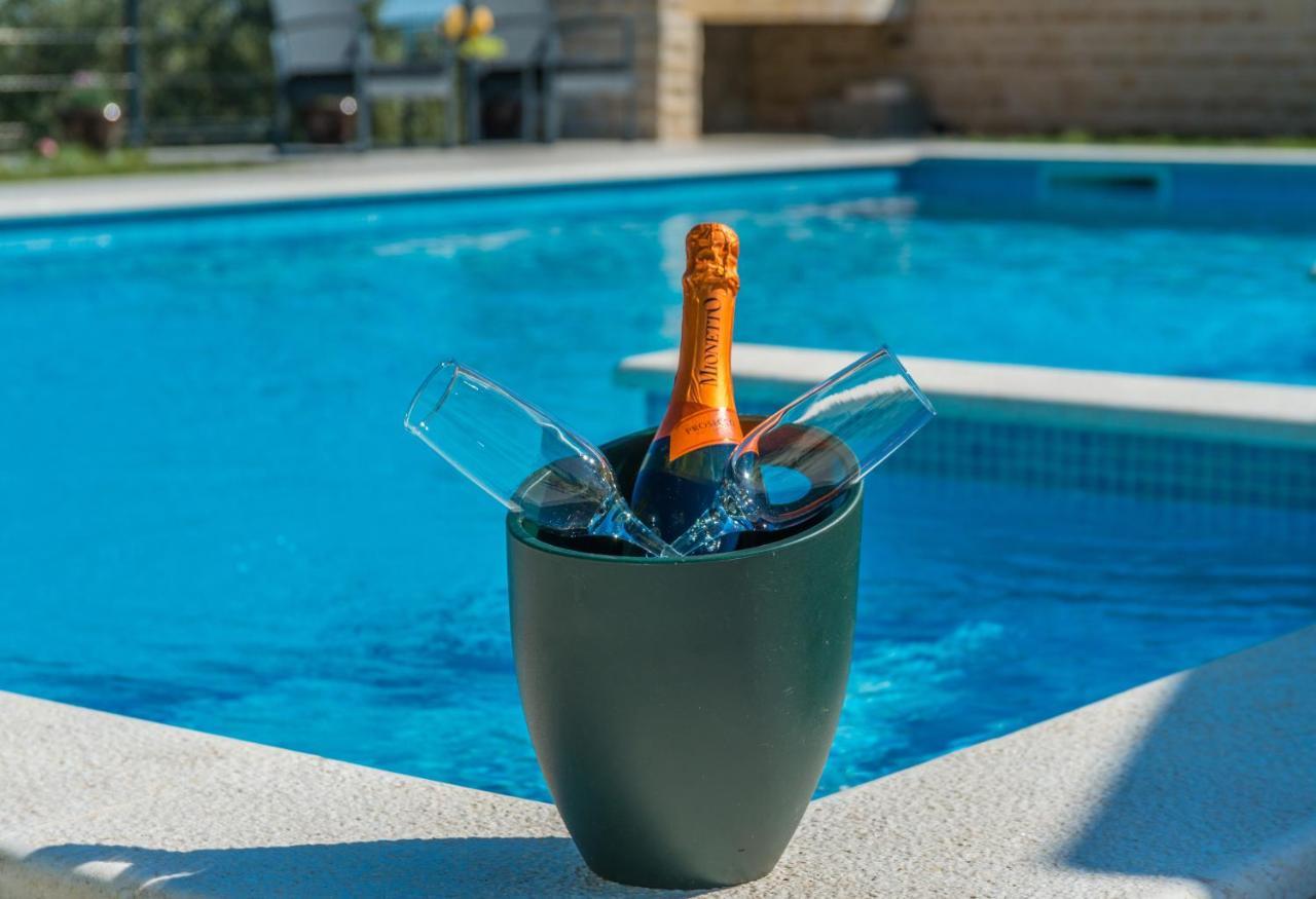 Poolincluded - Holiday Home Maslina Lisane Ostrovicke Εξωτερικό φωτογραφία